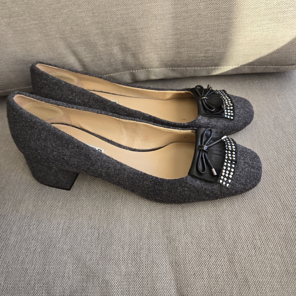 Karl Lagerfeld Paris Cindy Gray & Black Wool Block Heel Shoes Size 10 - Picture 2 of 10